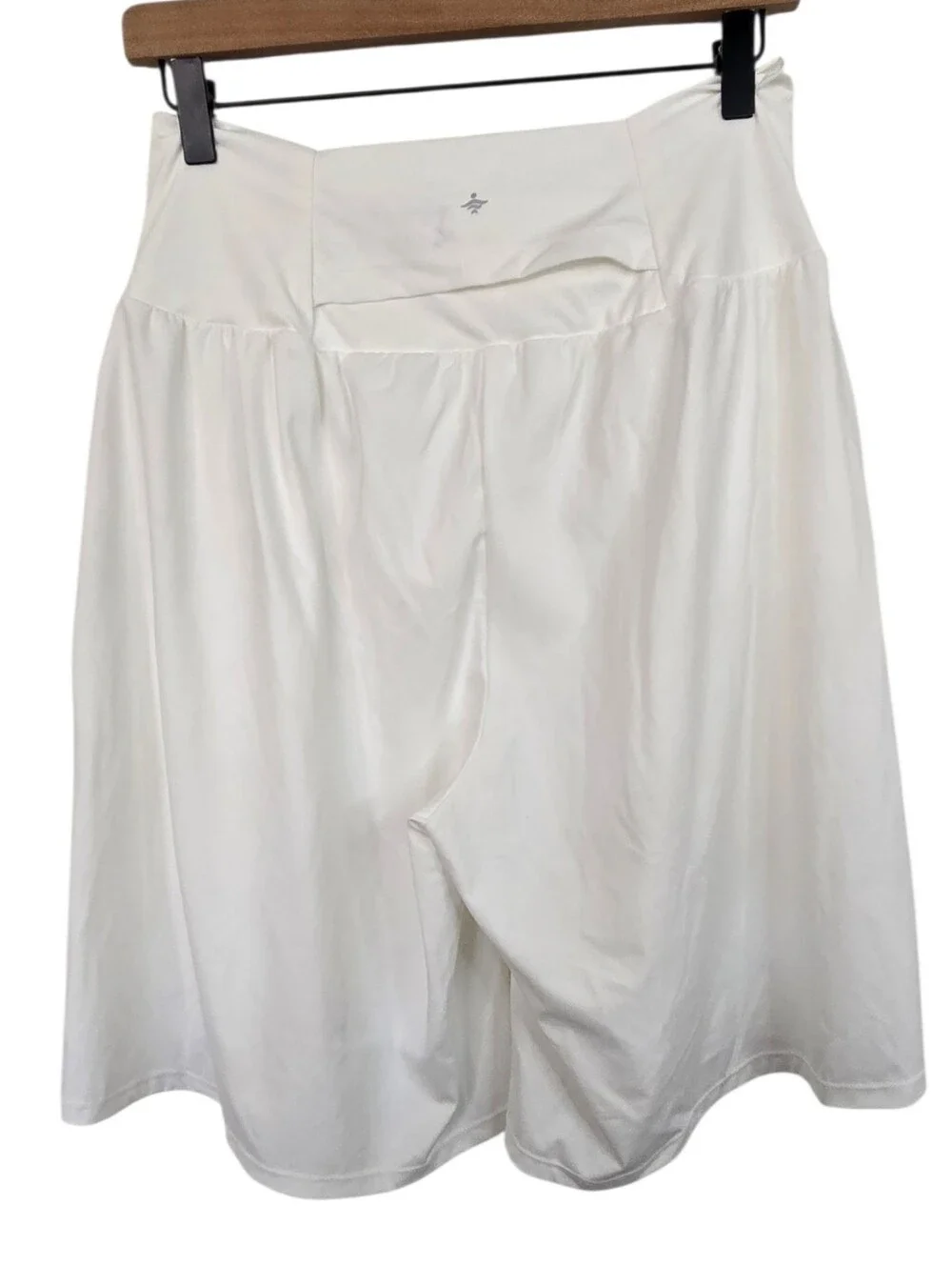 🤍 Halara White High-Waisted Flowy Culotte Shorts XL